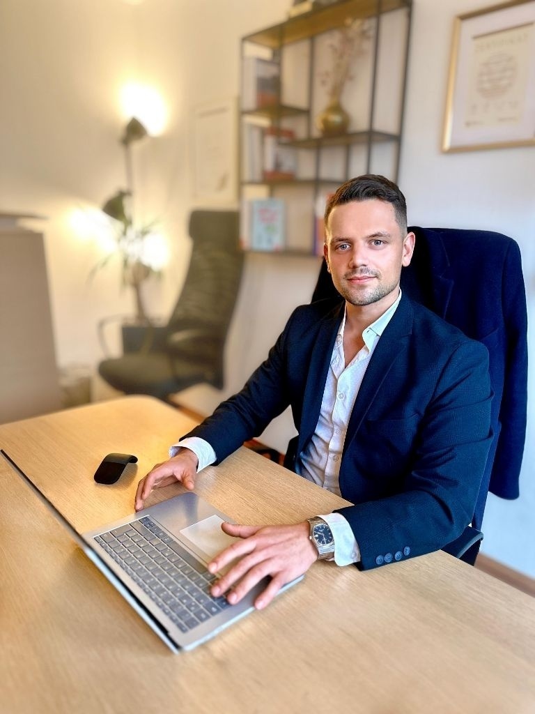 Elias Gassmann - bKV Spezialist für Pflegedienste